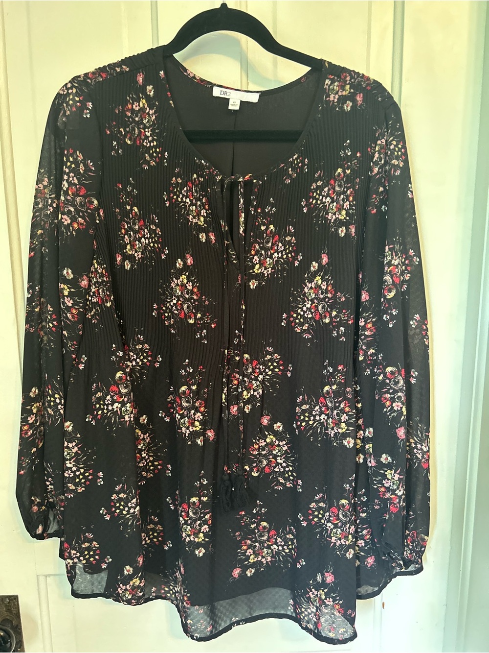 DR2 Black Floral Tie-Front Peasant Blouse